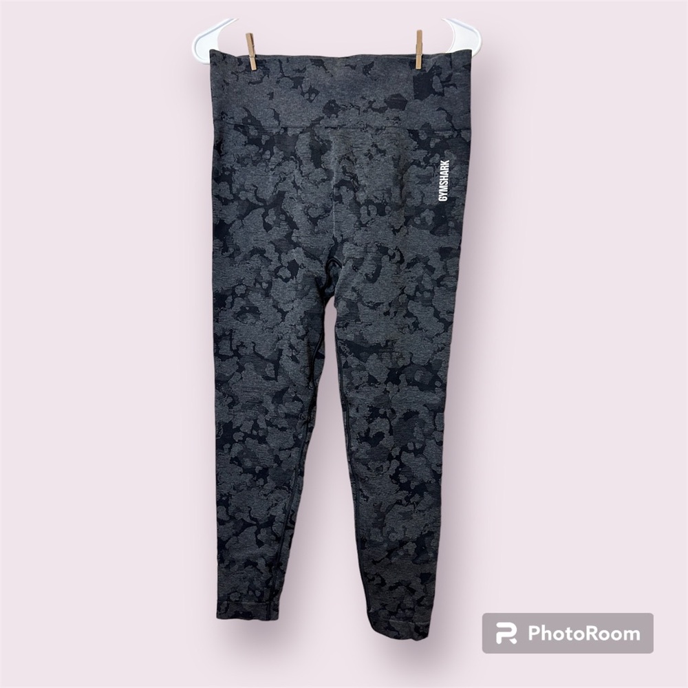 COPY - Gymshark size XXL light grey camo leggings